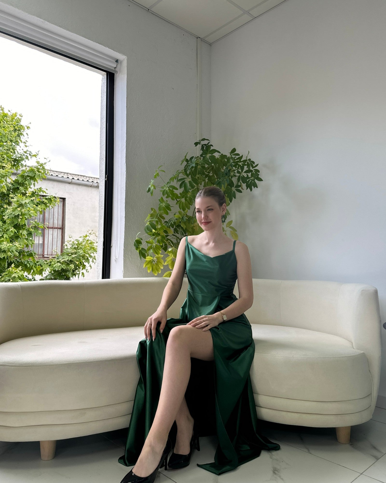 VESTIDO LARGO TIRANTES ABERTURA LATERAL - Glamoryy