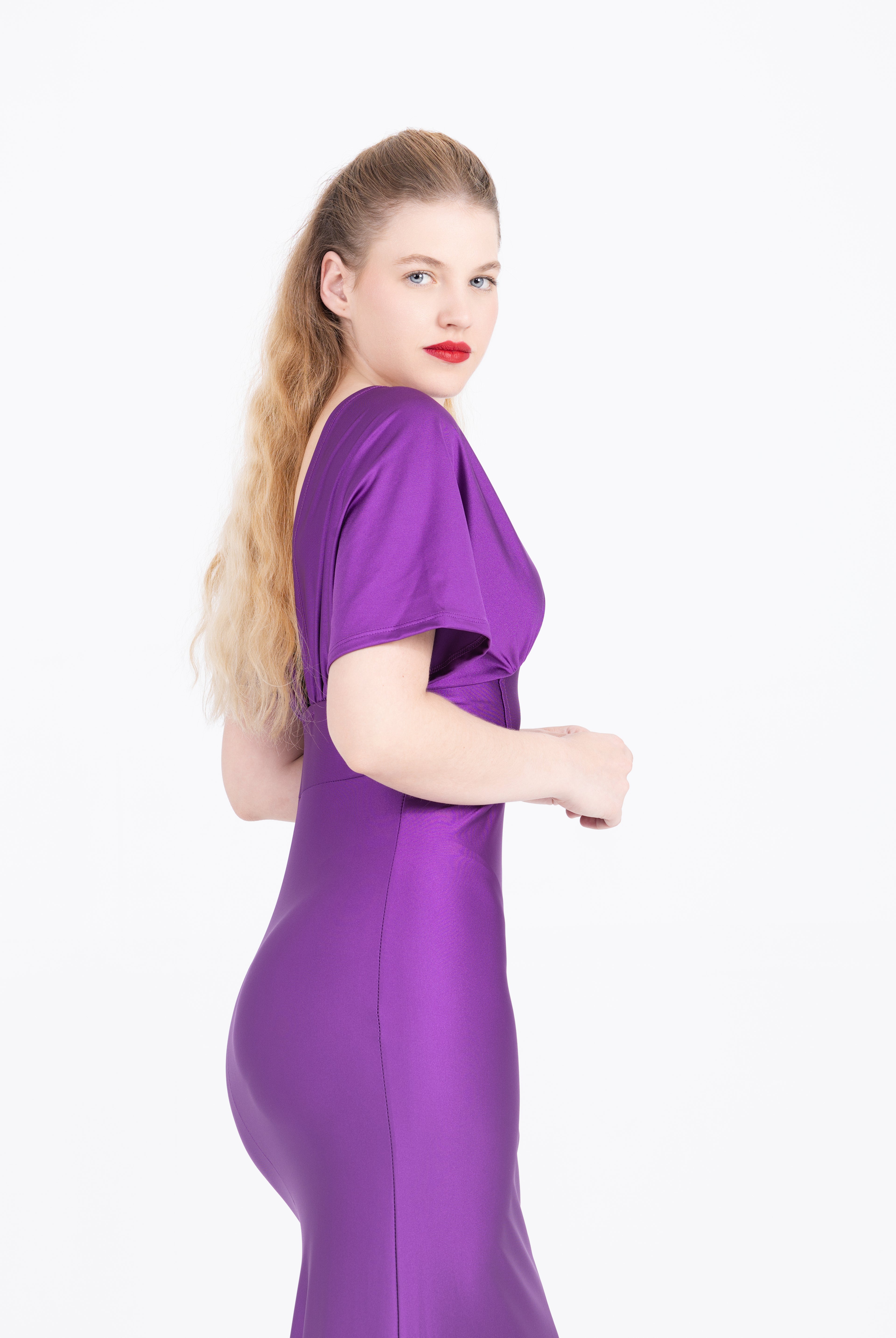 VESTIDO ESCOTE PICO - Glamoryy