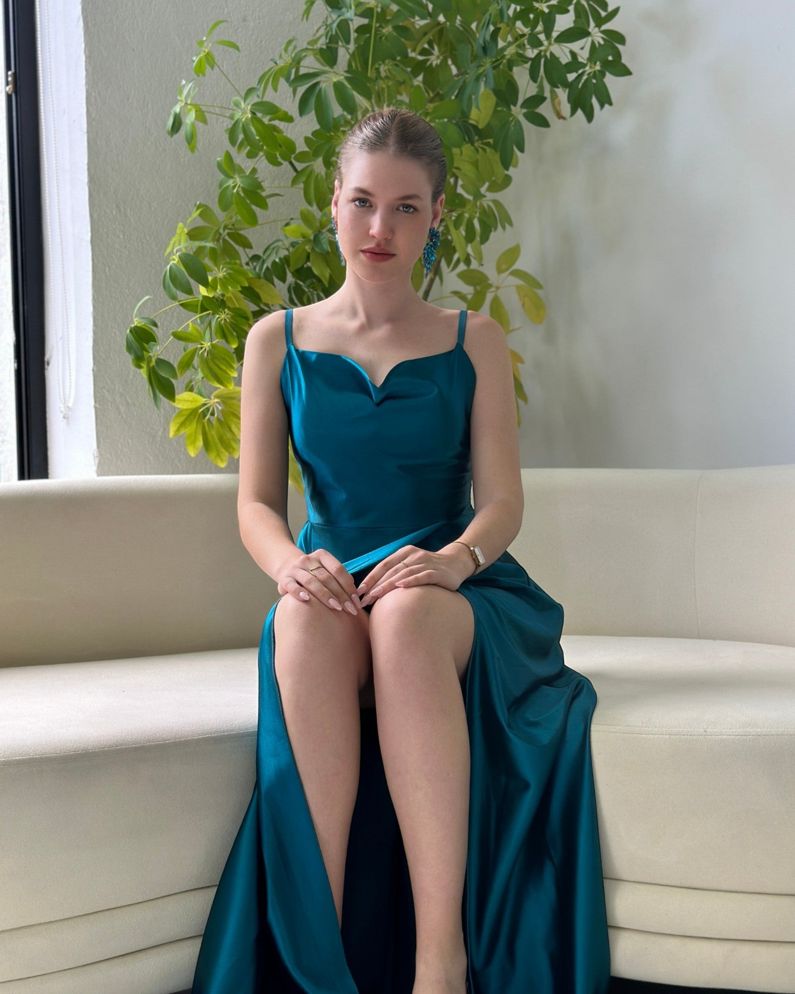 VESTIDO LARGO TIRANTES ABERTURA LATERAL - Glamoryy