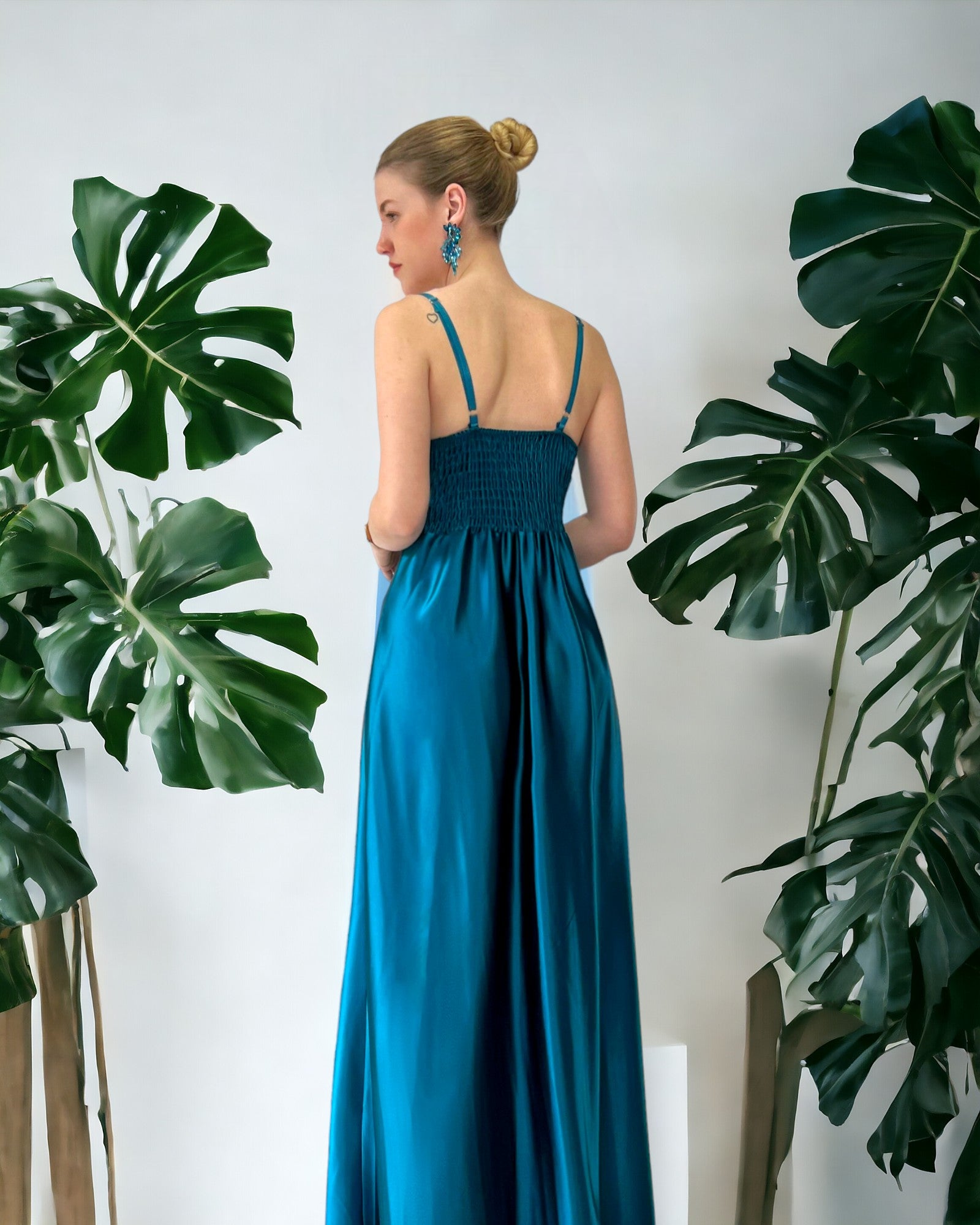 VESTIDO LARGO TIRANTES ABERTURA LATERAL - Glamoryy