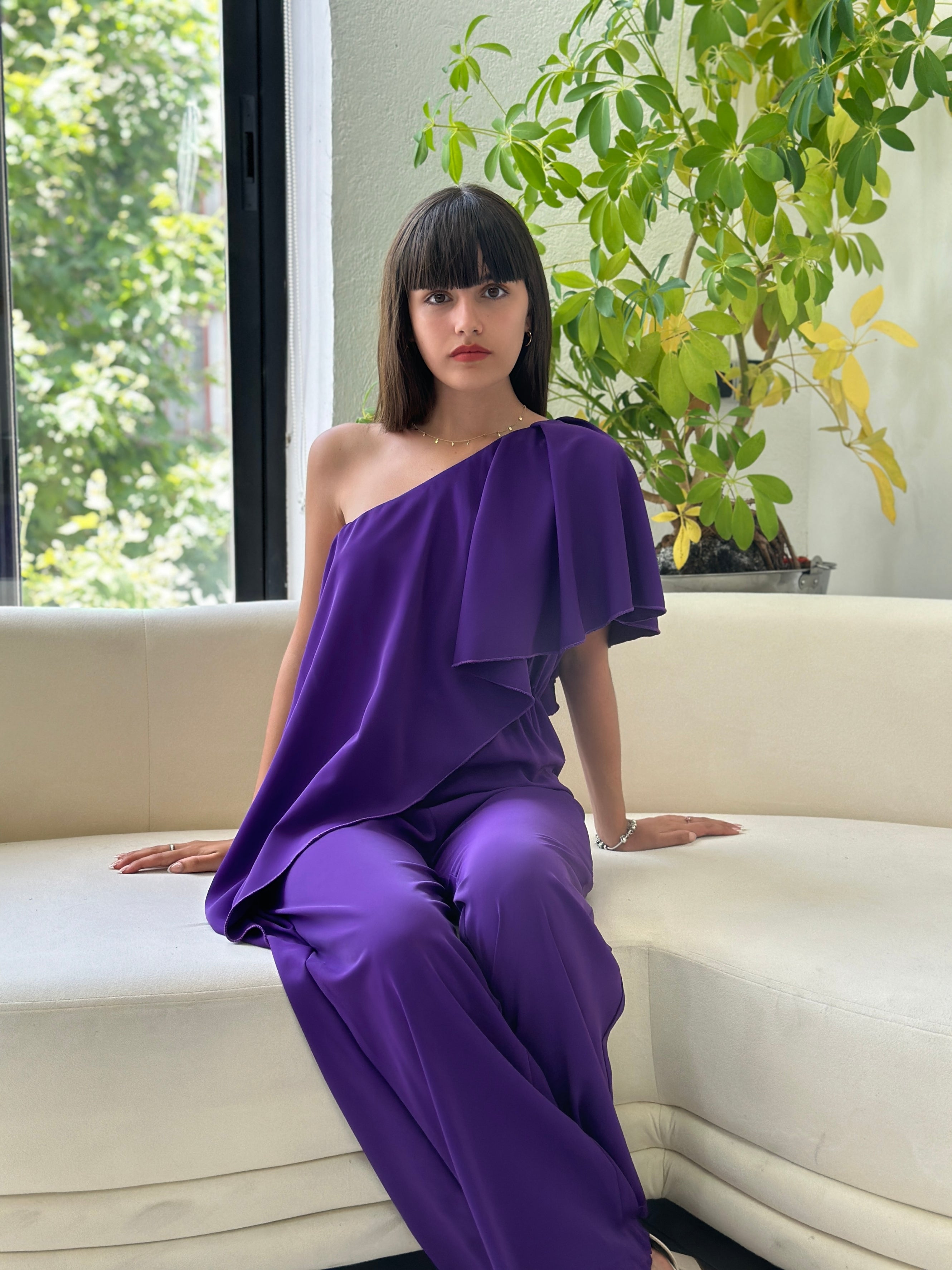 MONO ASIMÉTRICO CON VOLANTES CHIC - Glamoryy